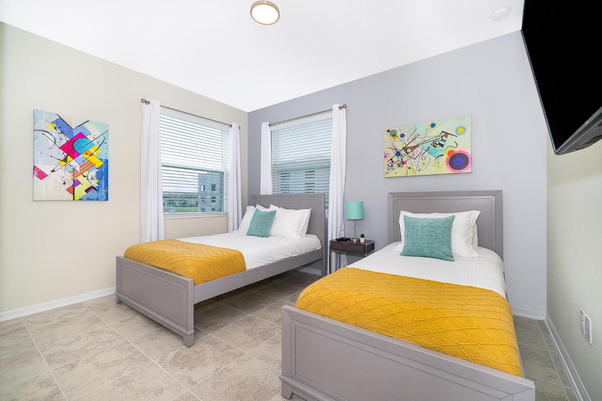 3150-208oh Storey Lake, 3/2 Pool View Apartment