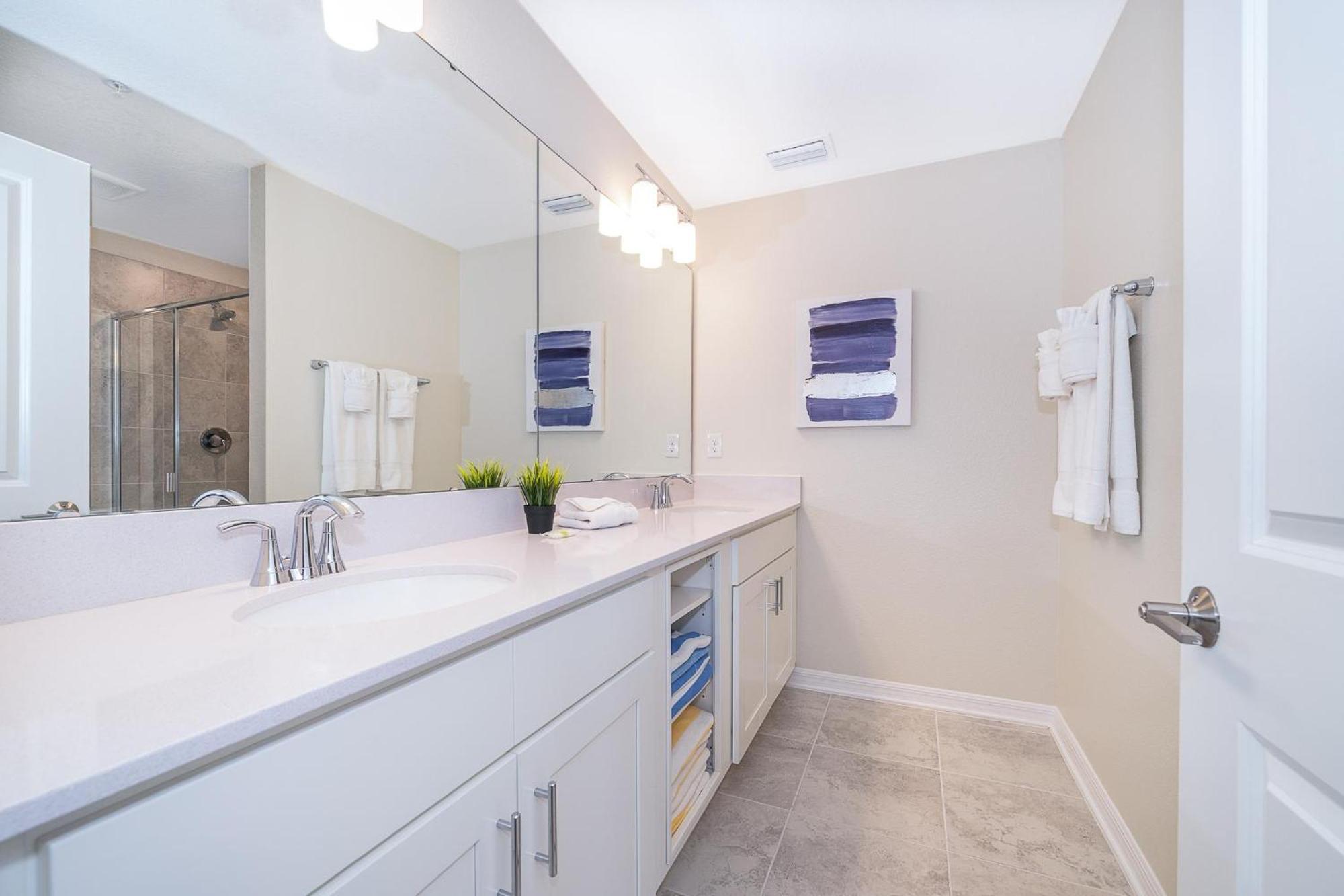 Apartment 3150-208oh Storey Lake, 3/2 Pool View *